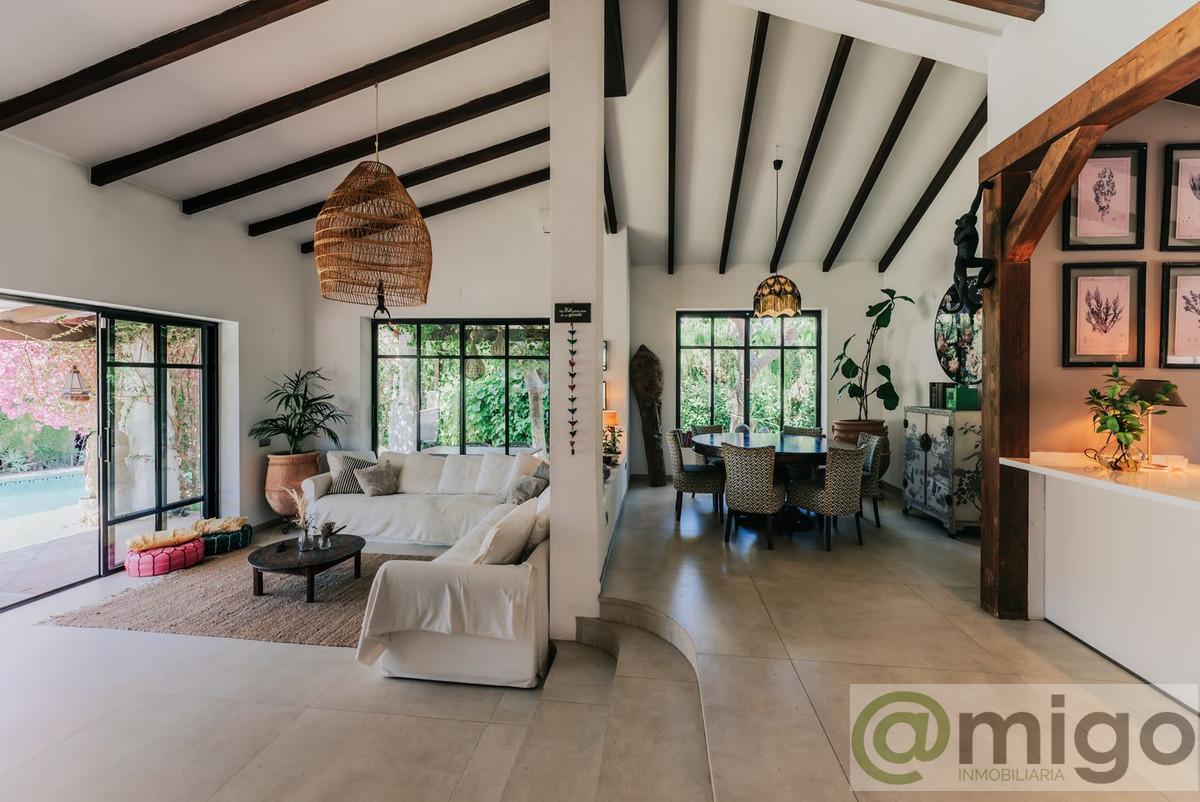 Venta de villa en Atalaya