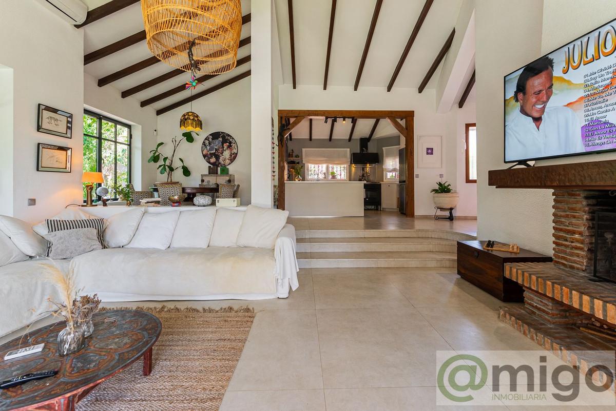 Venta de villa en Atalaya