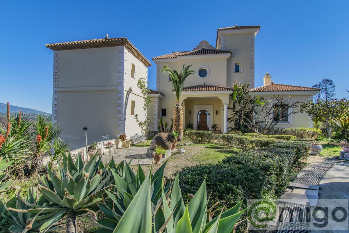Venta de villa en Estepona