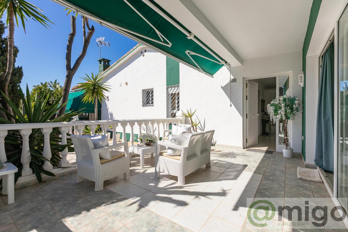 Venta de villa en Costabella