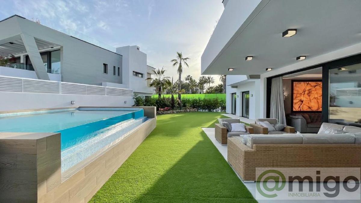 For sale of villa in Marbella