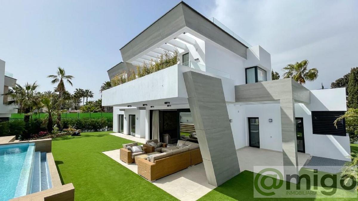 For sale of villa in Marbella