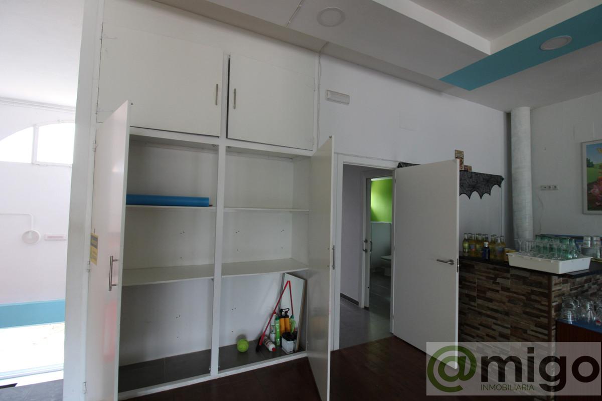 Venta de local en Estepona