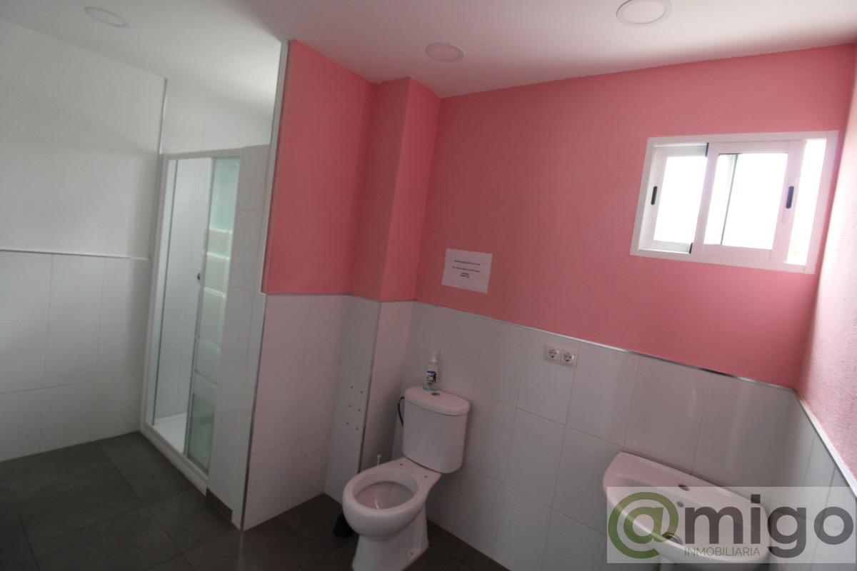 Venta de local en Estepona