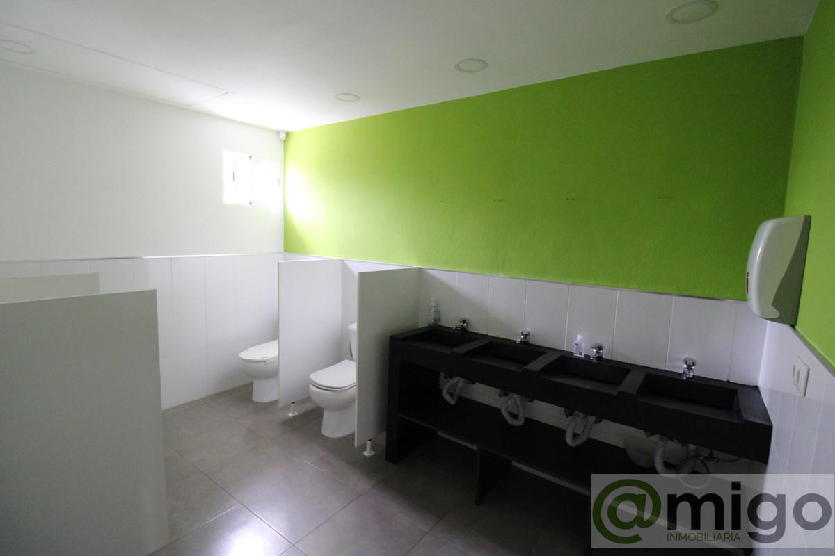 Venta de local en Estepona