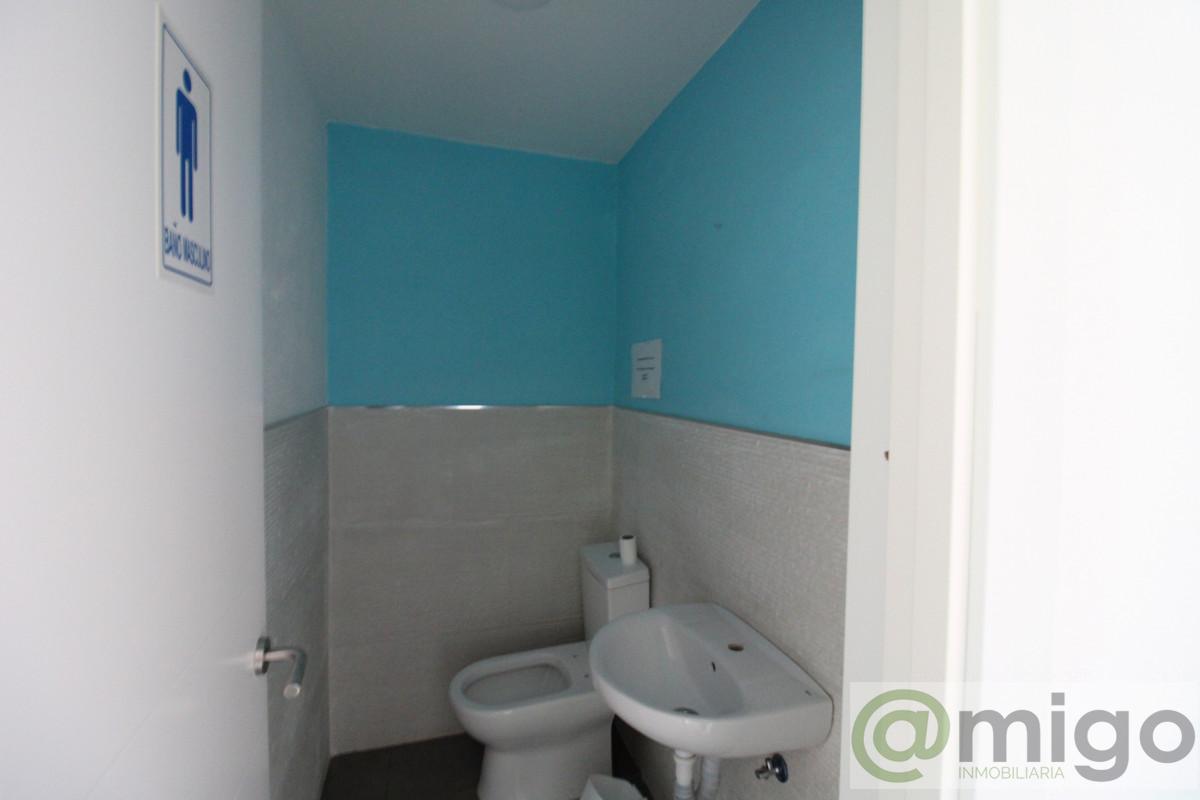 Venta de local en Estepona