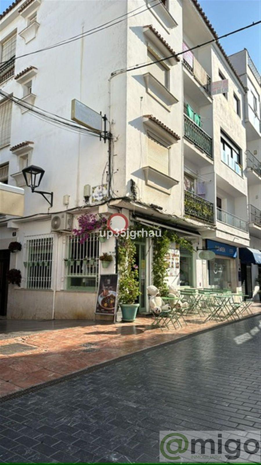 For sale of commercial in Estepona