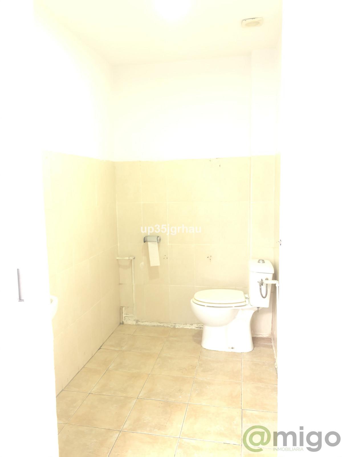 Venta de local en Estepona