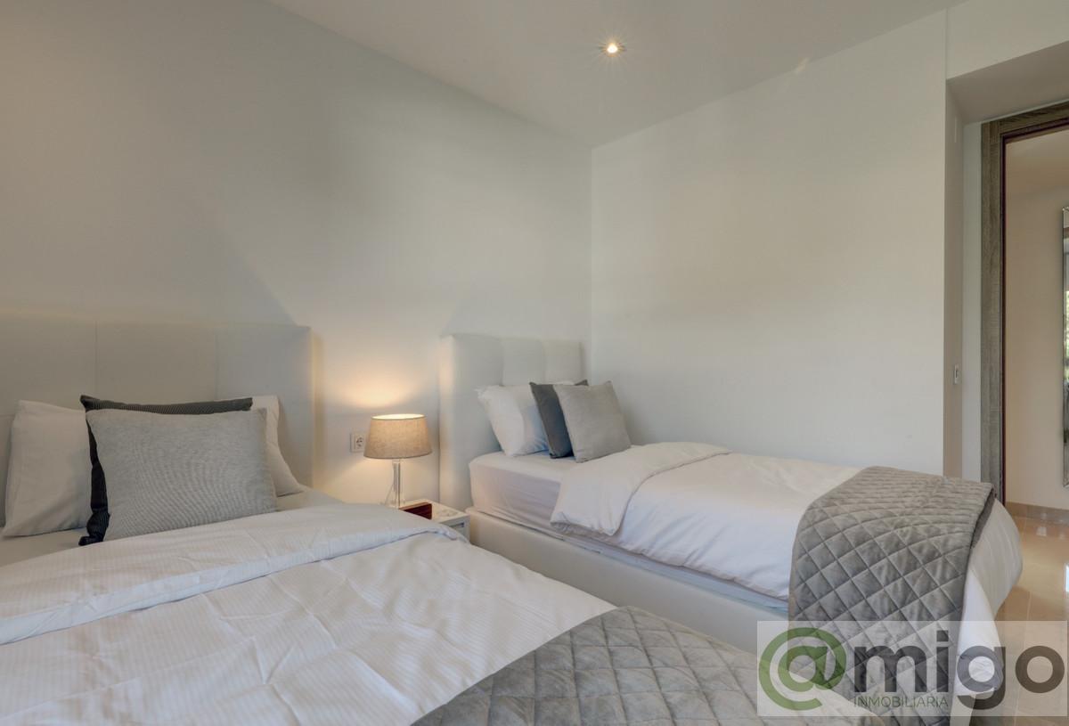 For sale of penthouse in Marbella