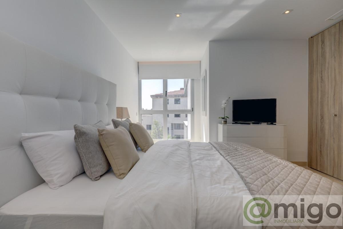 For sale of penthouse in Marbella