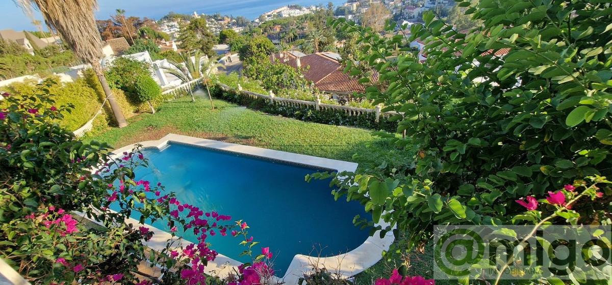 Venta de villa en Málaga Este