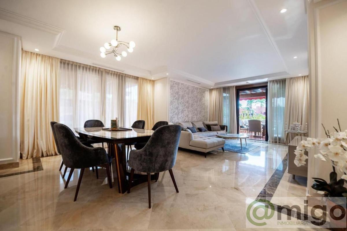 Venta de Ático en Estepona