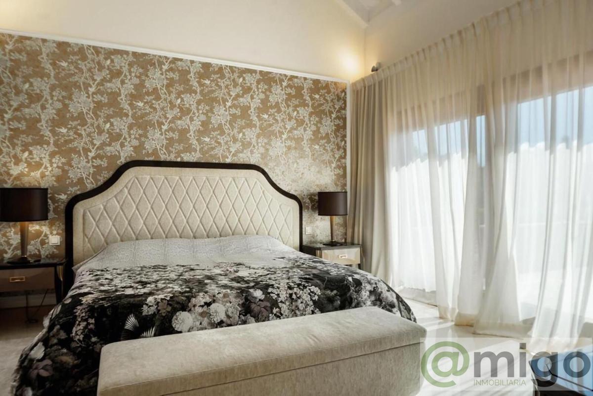 Venta de Ático en Estepona