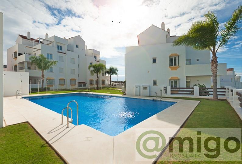 For sale of penthouse in Estepona