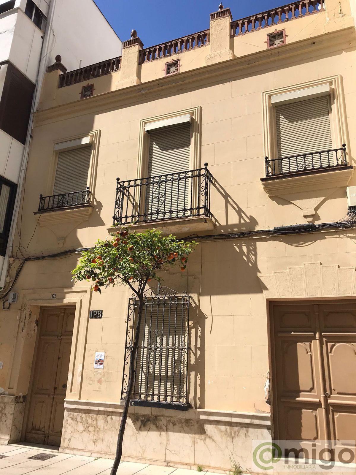 For sale of villa in Estepona