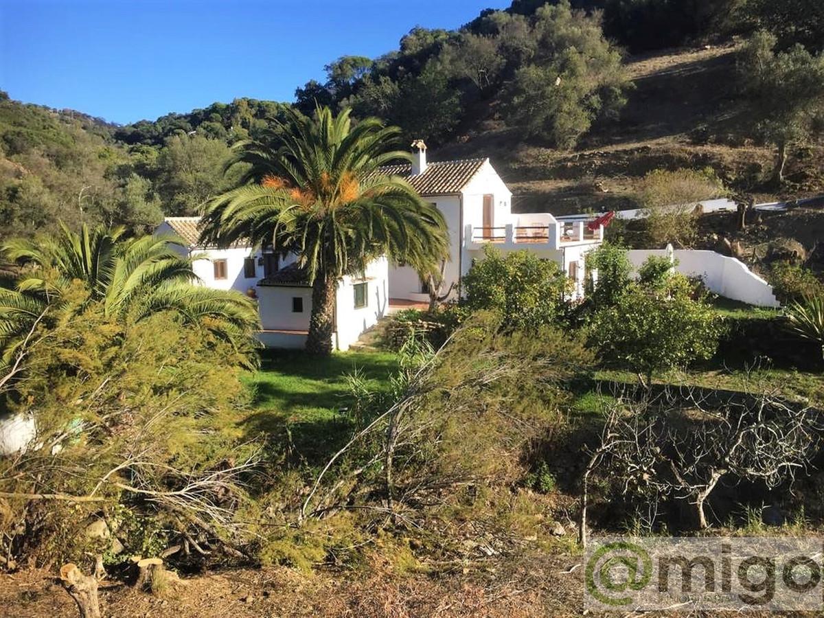 For sale of villa in Casares