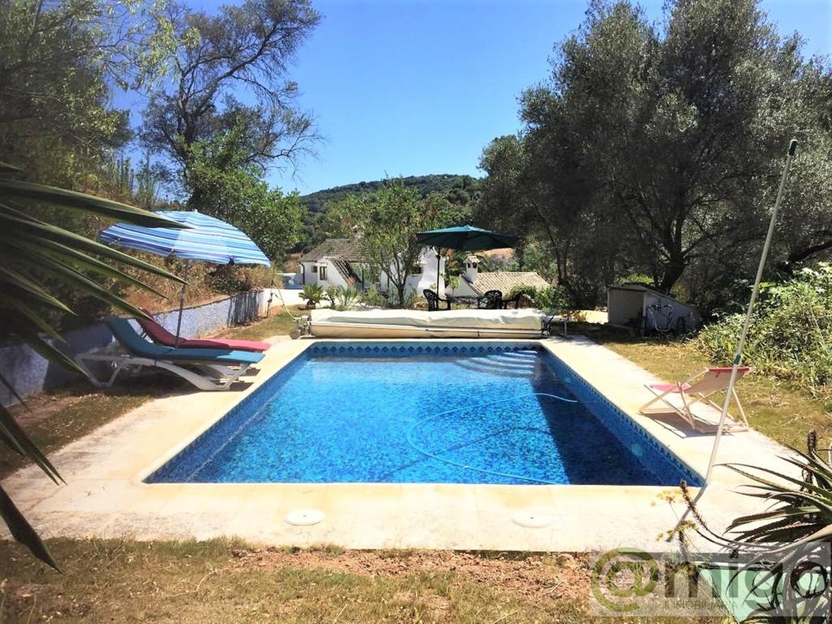 Venta de villa en Casares