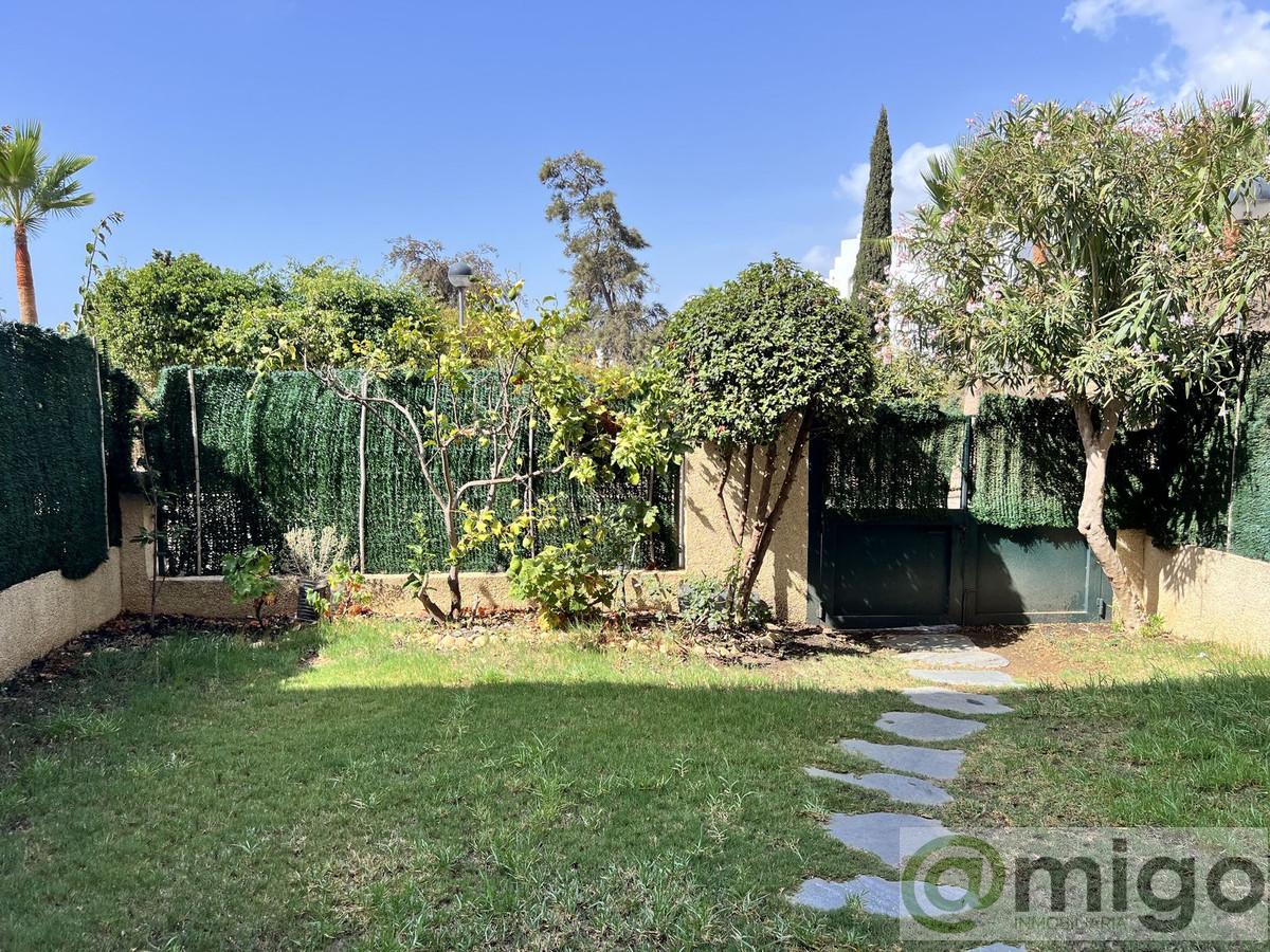 For sale of villa in Benalmadena Costa