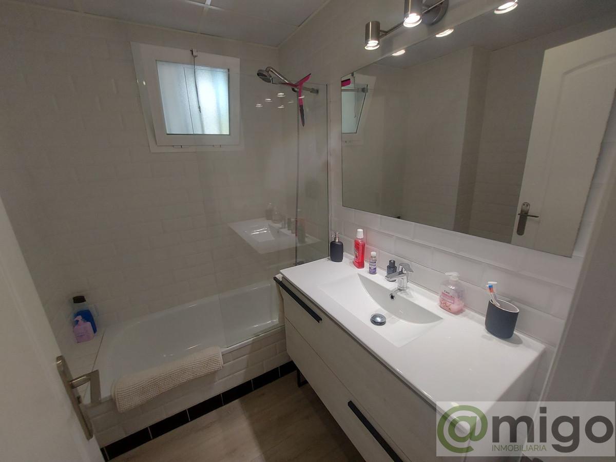 For sale of apartment in Manilva