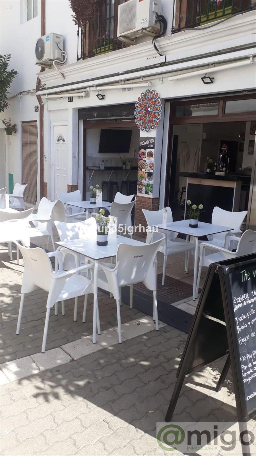For sale of commercial in Estepona
