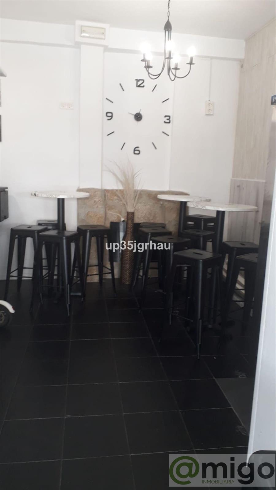 For sale of commercial in Estepona