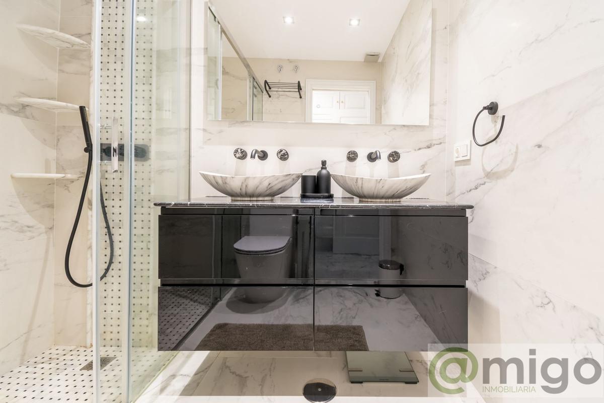 For sale of apartment in Marbella