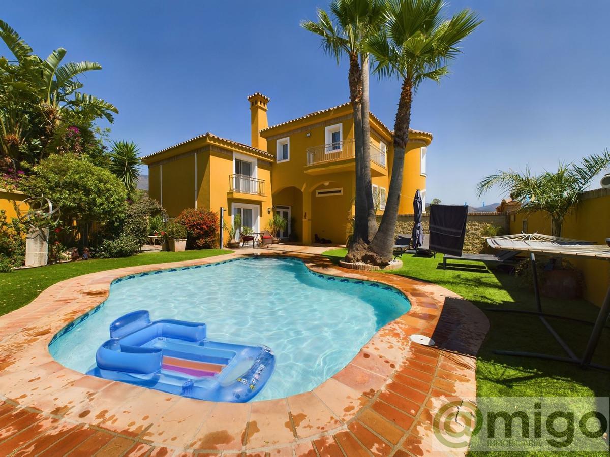 Venta de villa en Estepona