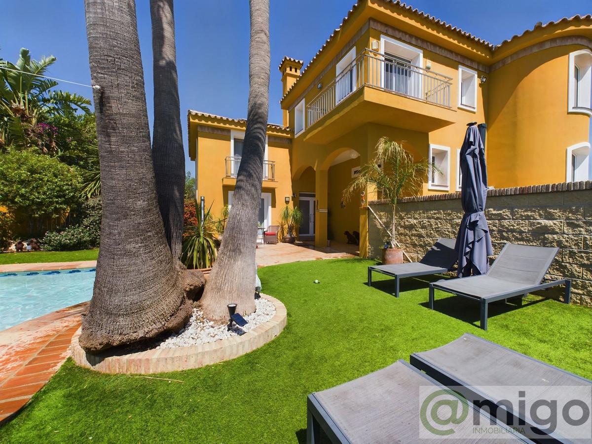 Venta de villa en Estepona