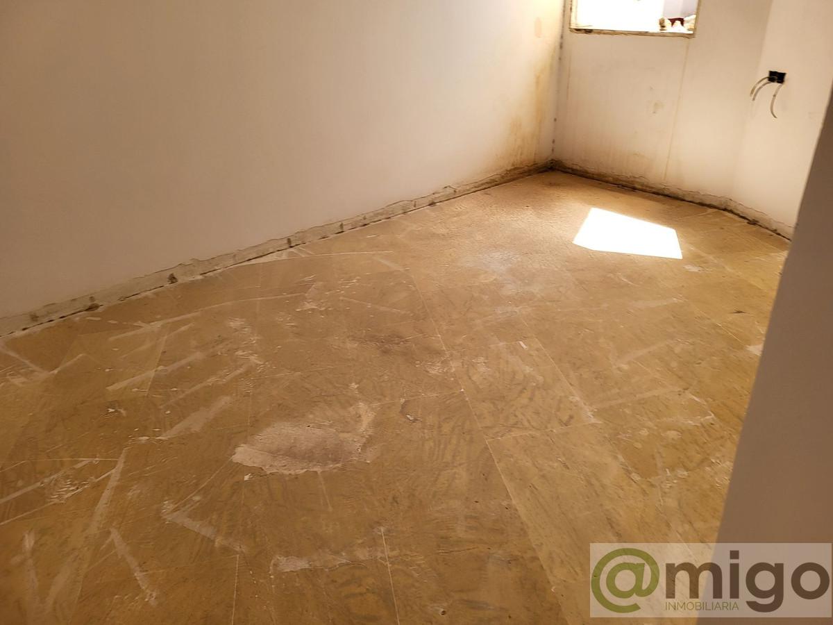 Venta de local en Manilva