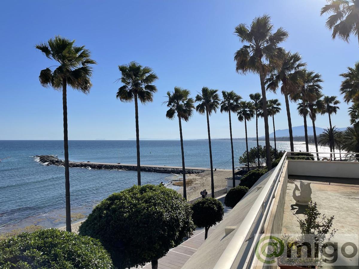 For sale of penthouse in Marbella