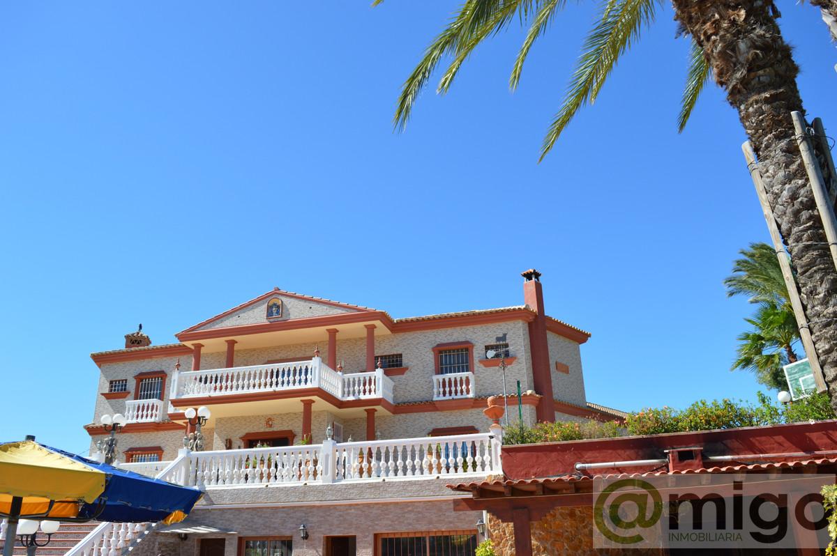 Venta de villa en La Cala de Mijas