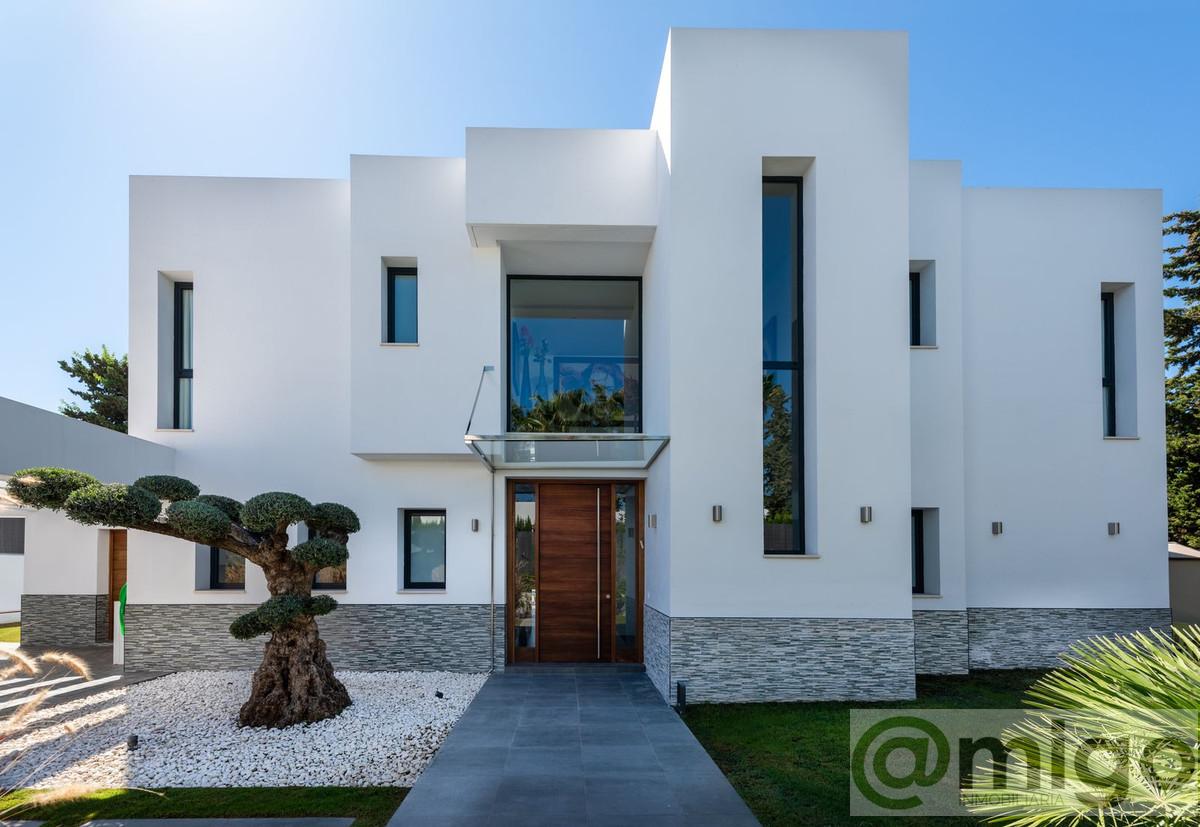 Venta de villa en Atalaya