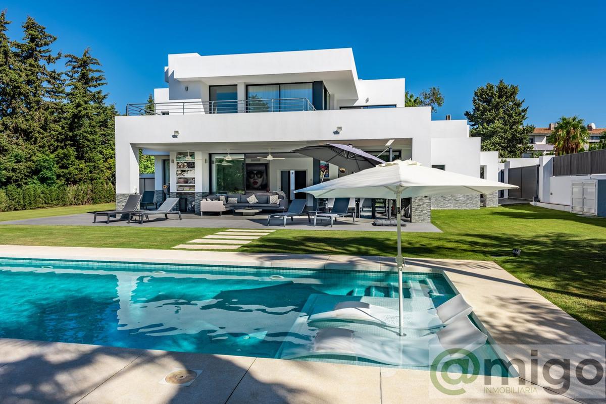 Venta de villa en Atalaya