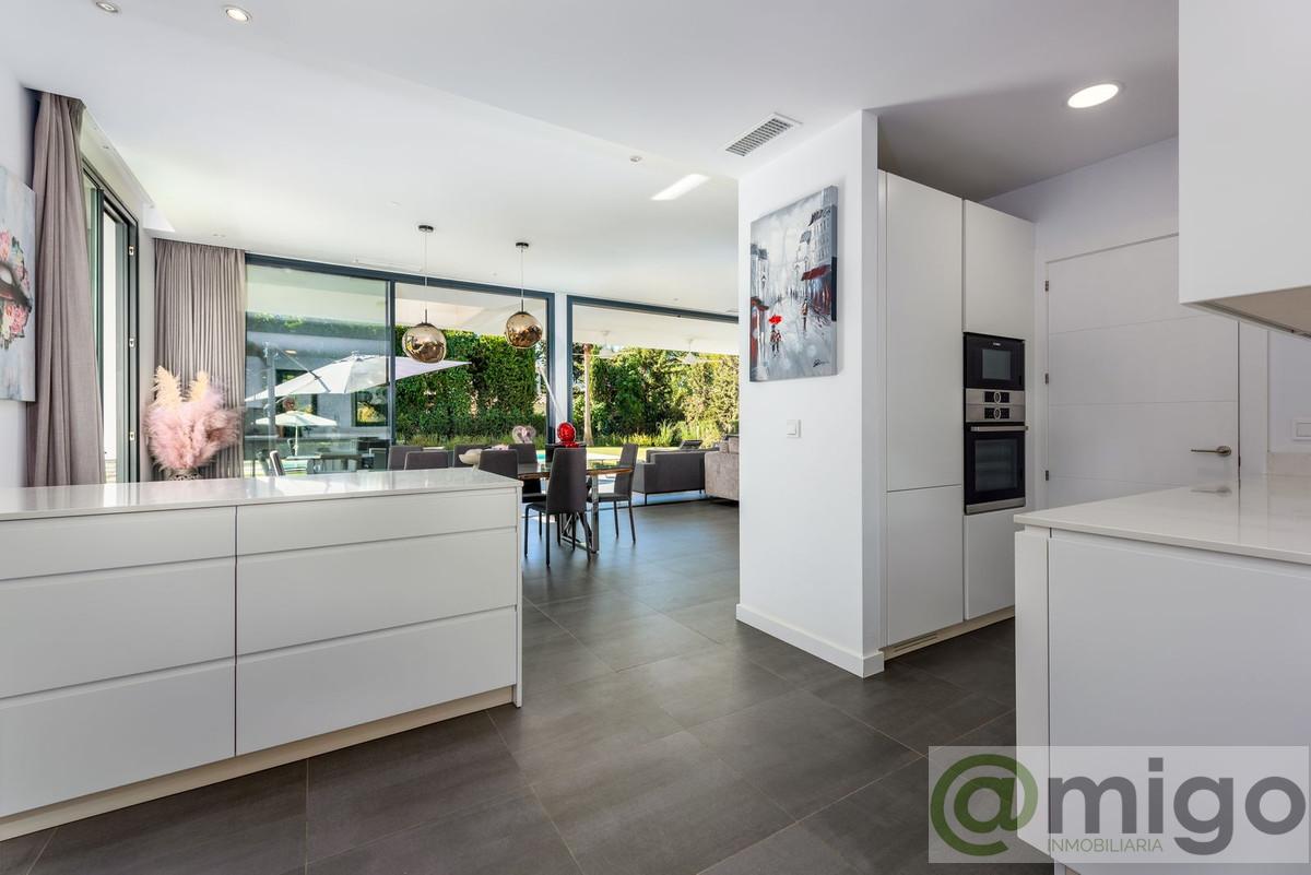 Venta de villa en Atalaya