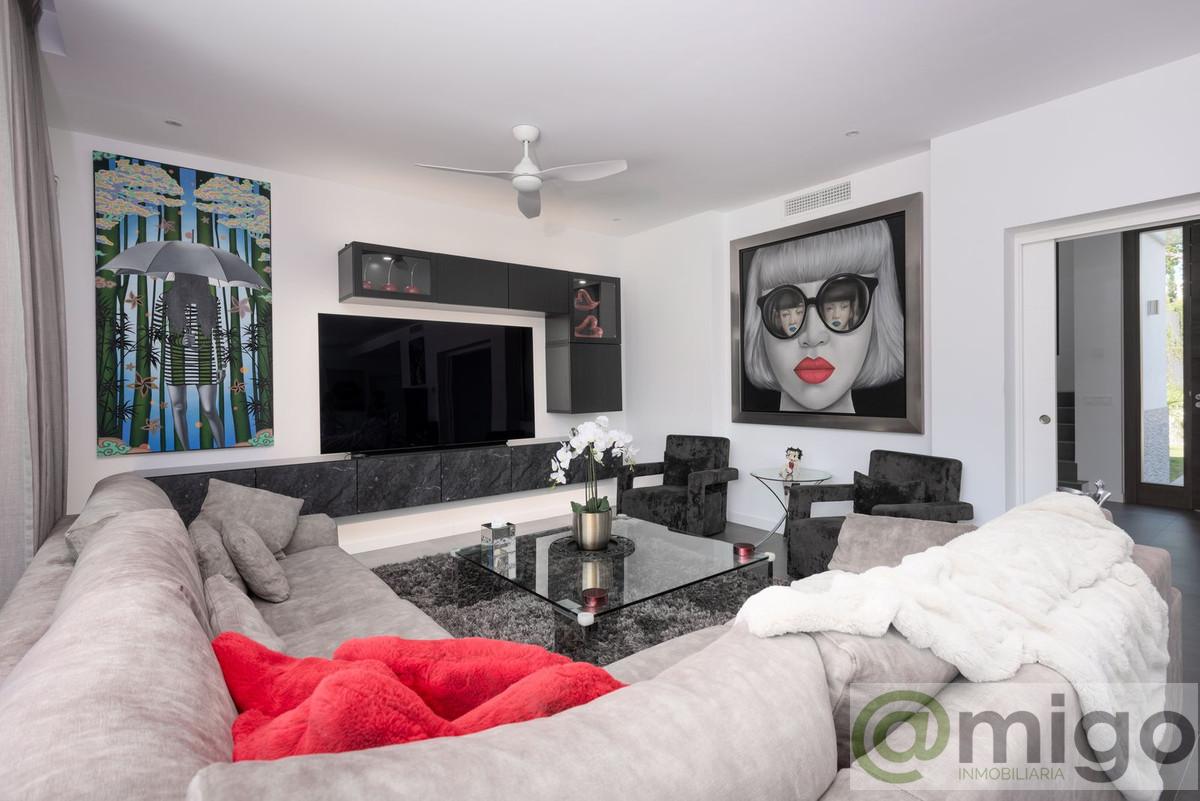 Venta de villa en Atalaya