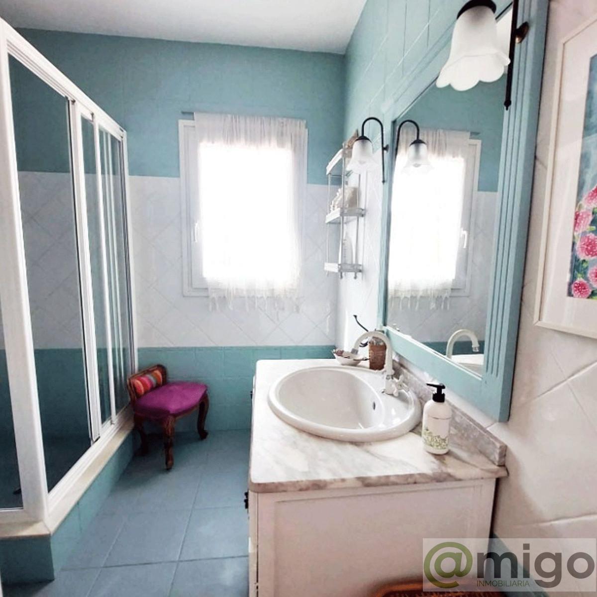 For sale of villa in Benalmadena Costa