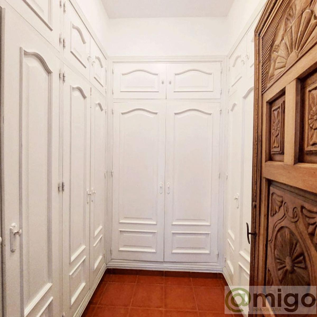 For sale of villa in Benalmadena Costa