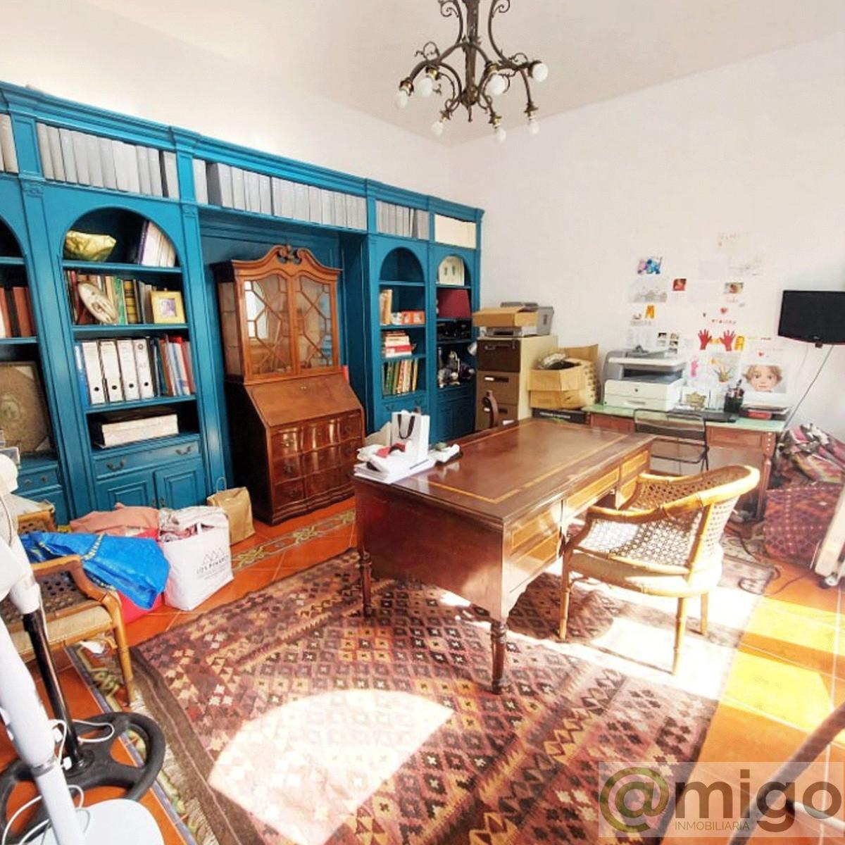 For sale of villa in Benalmadena Costa