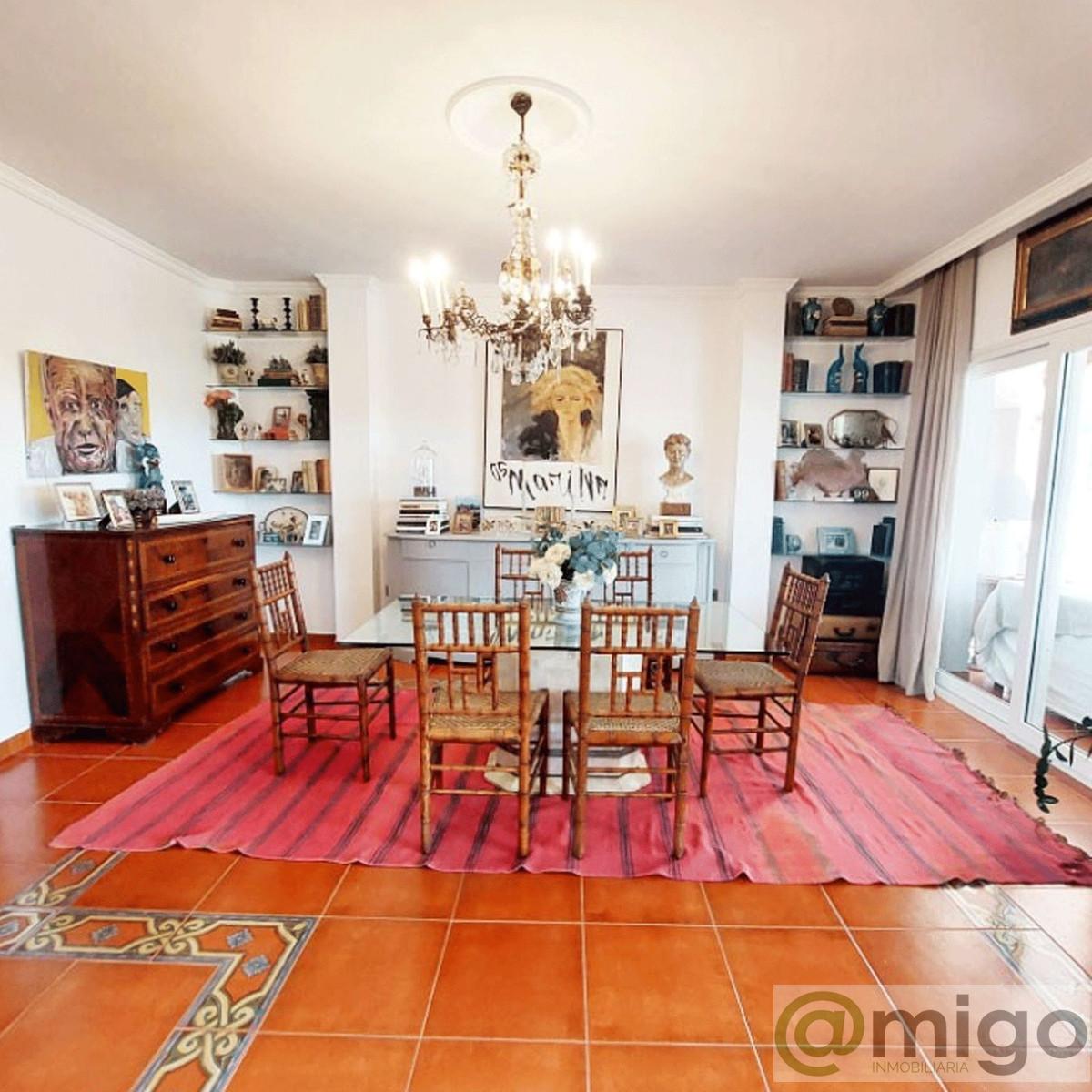 For sale of villa in Benalmadena Costa