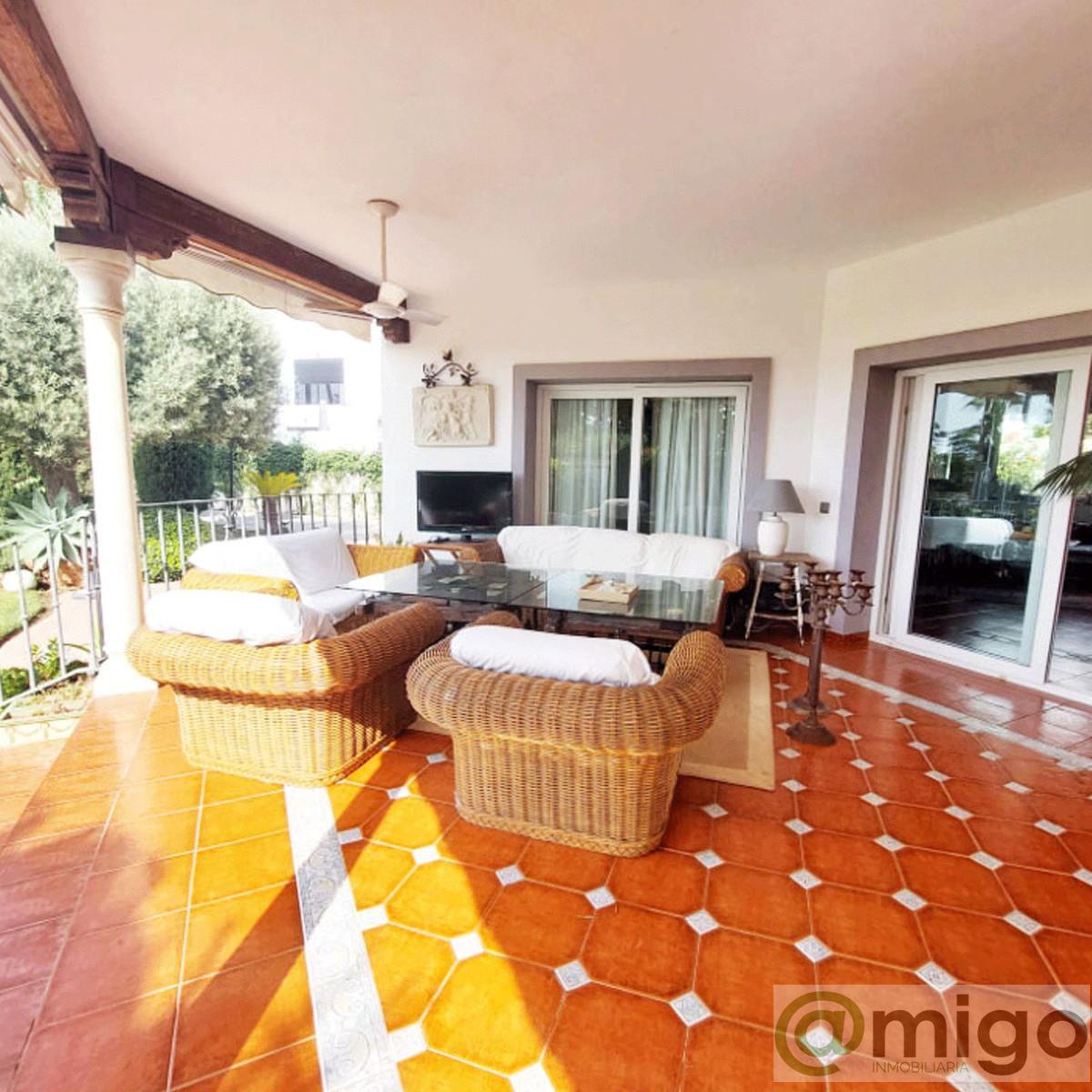 For sale of villa in Benalmadena Costa