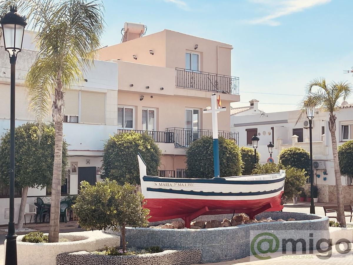 For sale of villa in La Duquesa