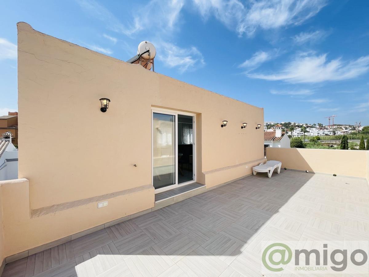 For sale of villa in La Duquesa