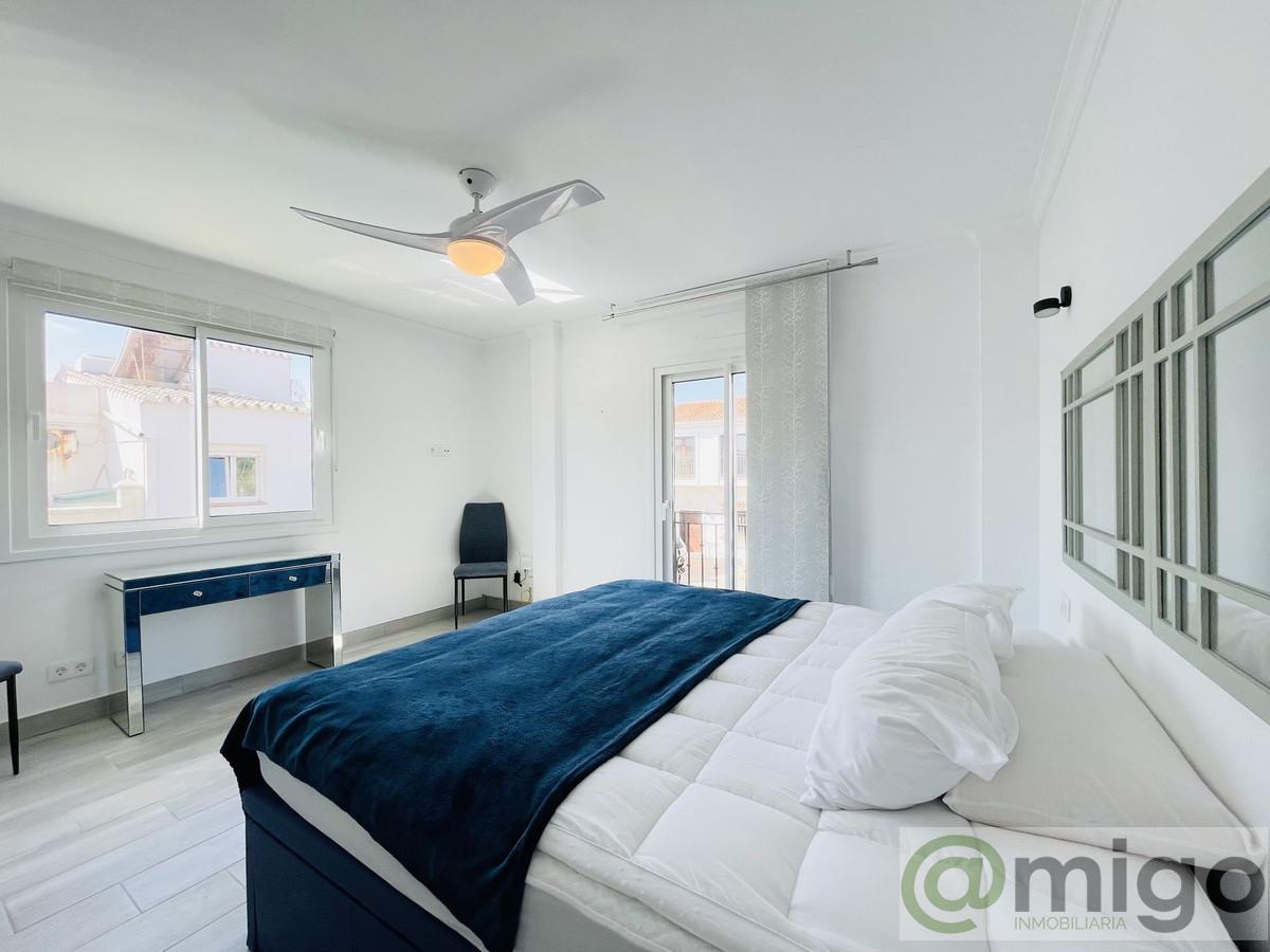 For sale of villa in La Duquesa