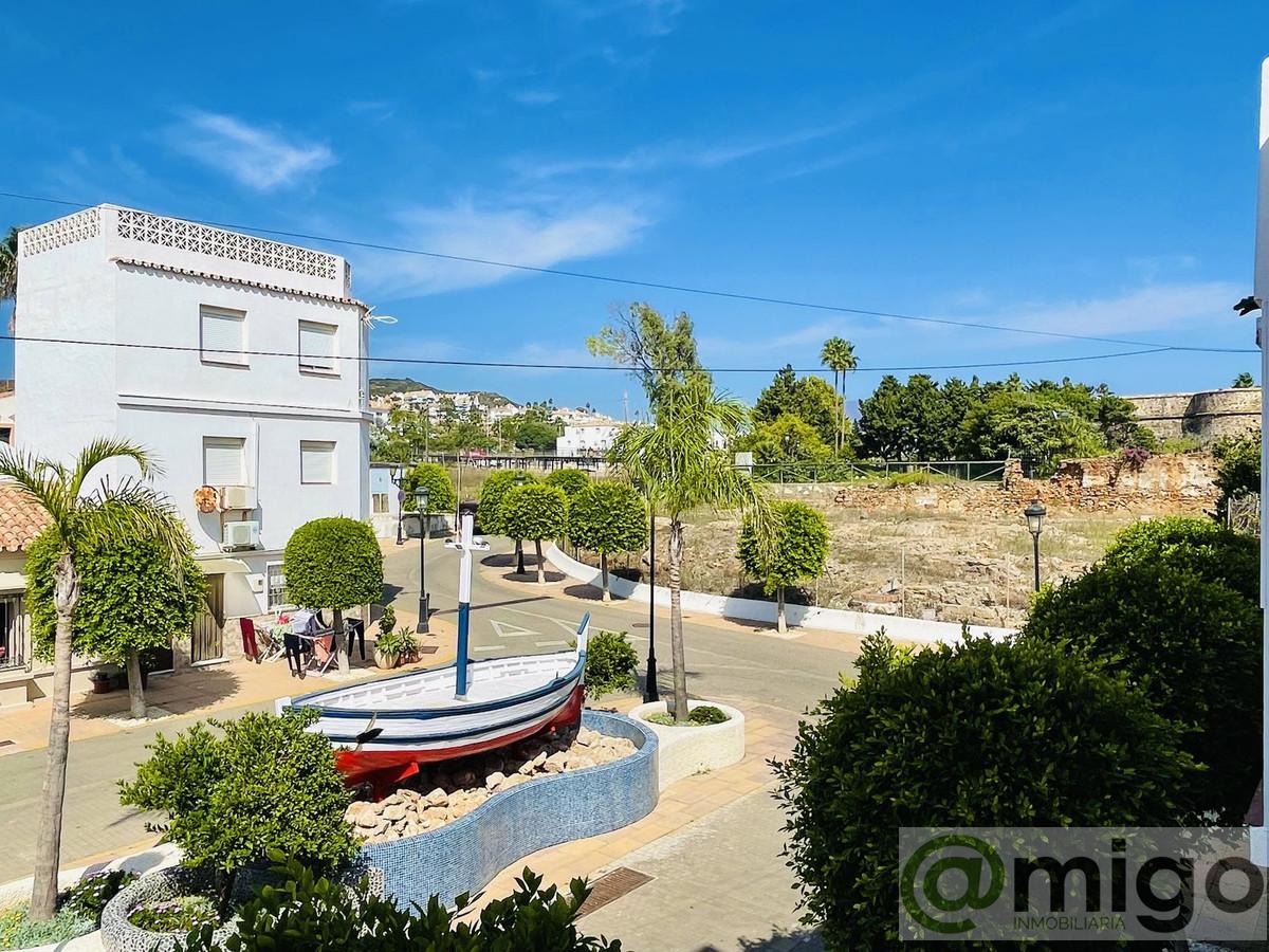 For sale of villa in La Duquesa
