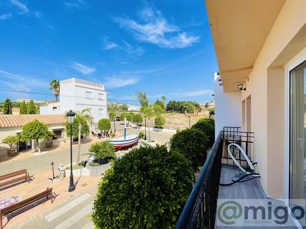 For sale of villa in La Duquesa