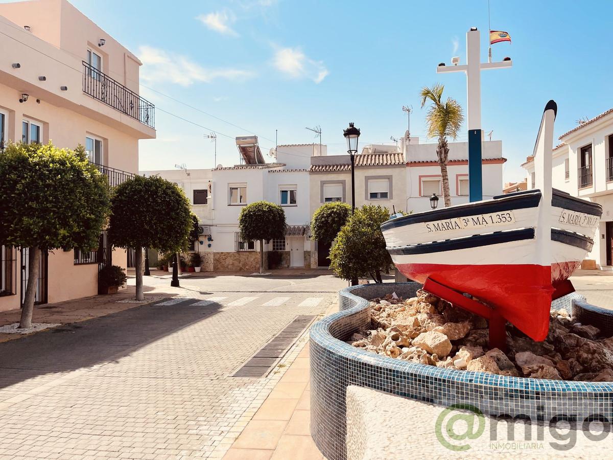 For sale of villa in La Duquesa