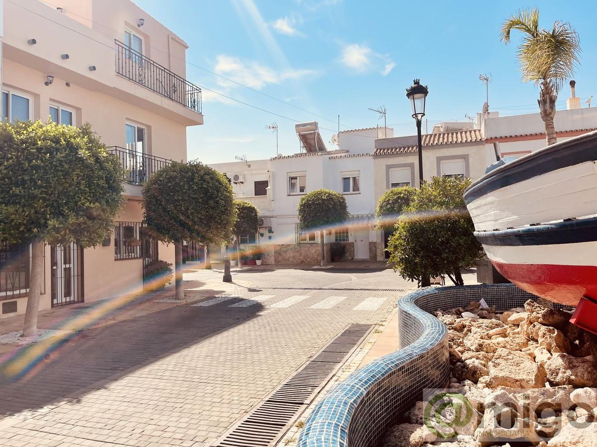 For sale of villa in La Duquesa