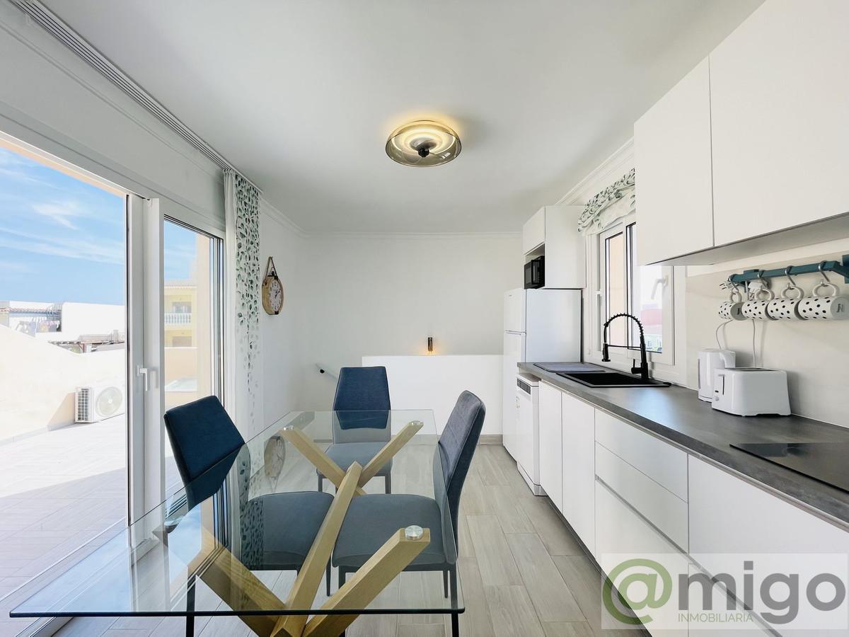 For sale of villa in La Duquesa