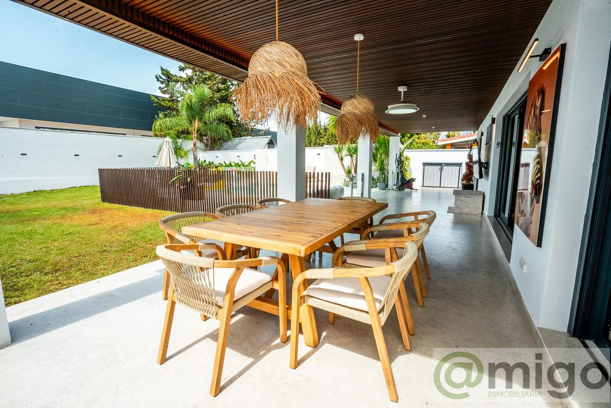 Venta de villa en Estepona