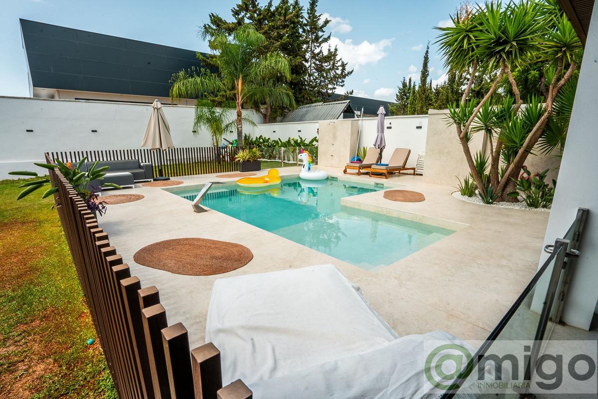 Venta de villa en Estepona